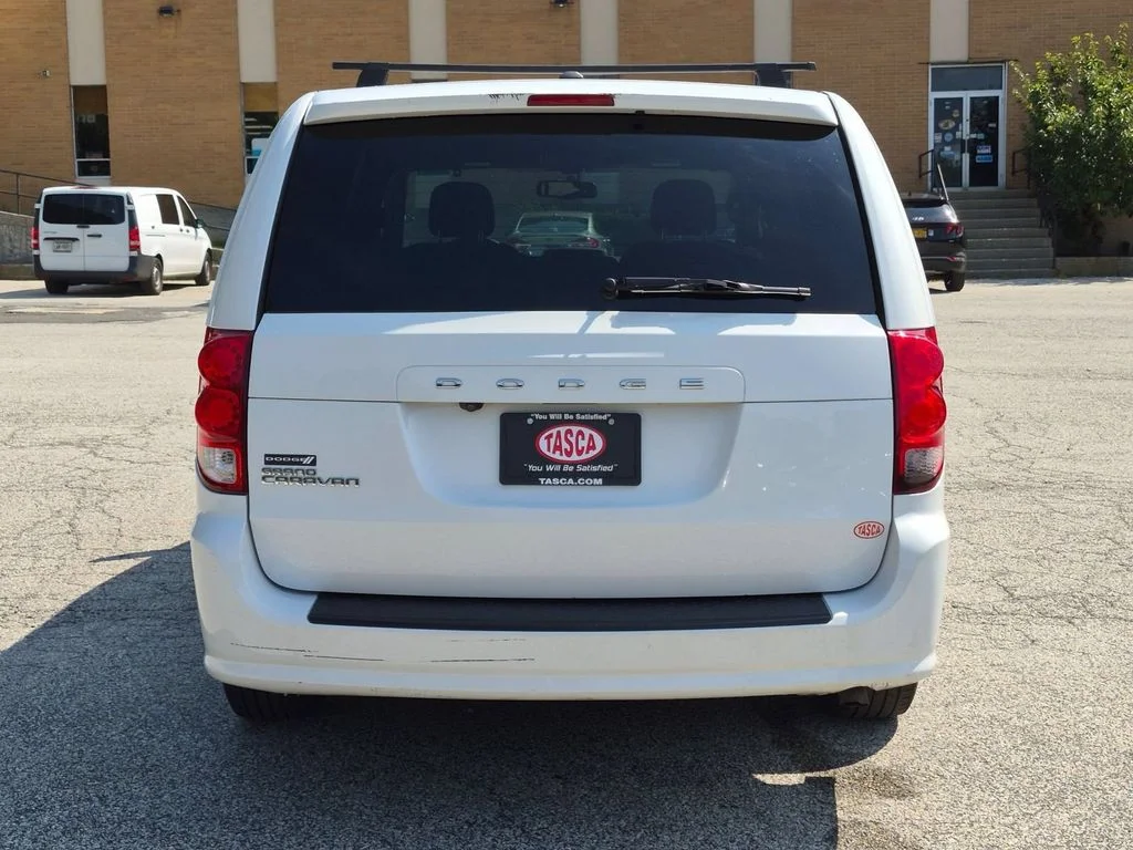 Used 2018 White Dodge SE Plus image 4