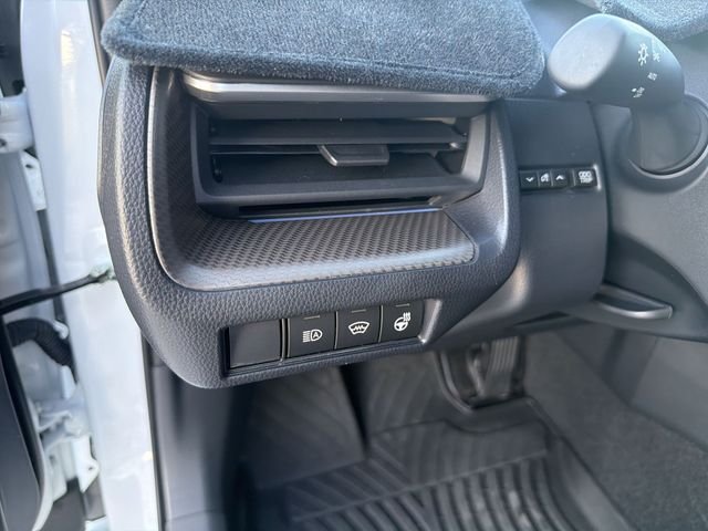 2026 Toyota Prius XLE - Photo 11