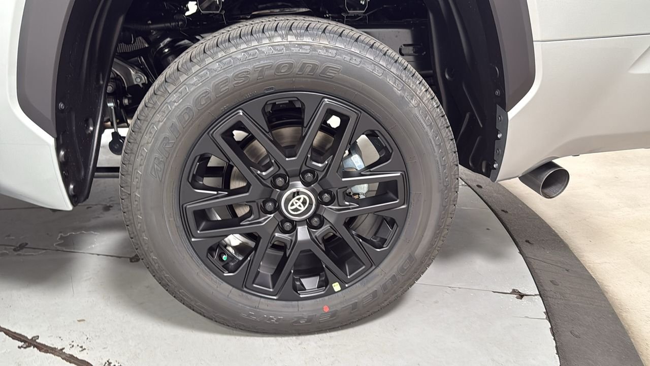 2026 Toyota Tundra Limited - Photo 23