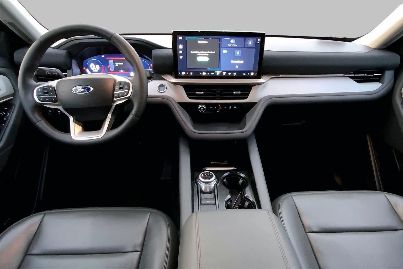 Used 2025 Star White Metallic Tri-Coat Ford Active image 15