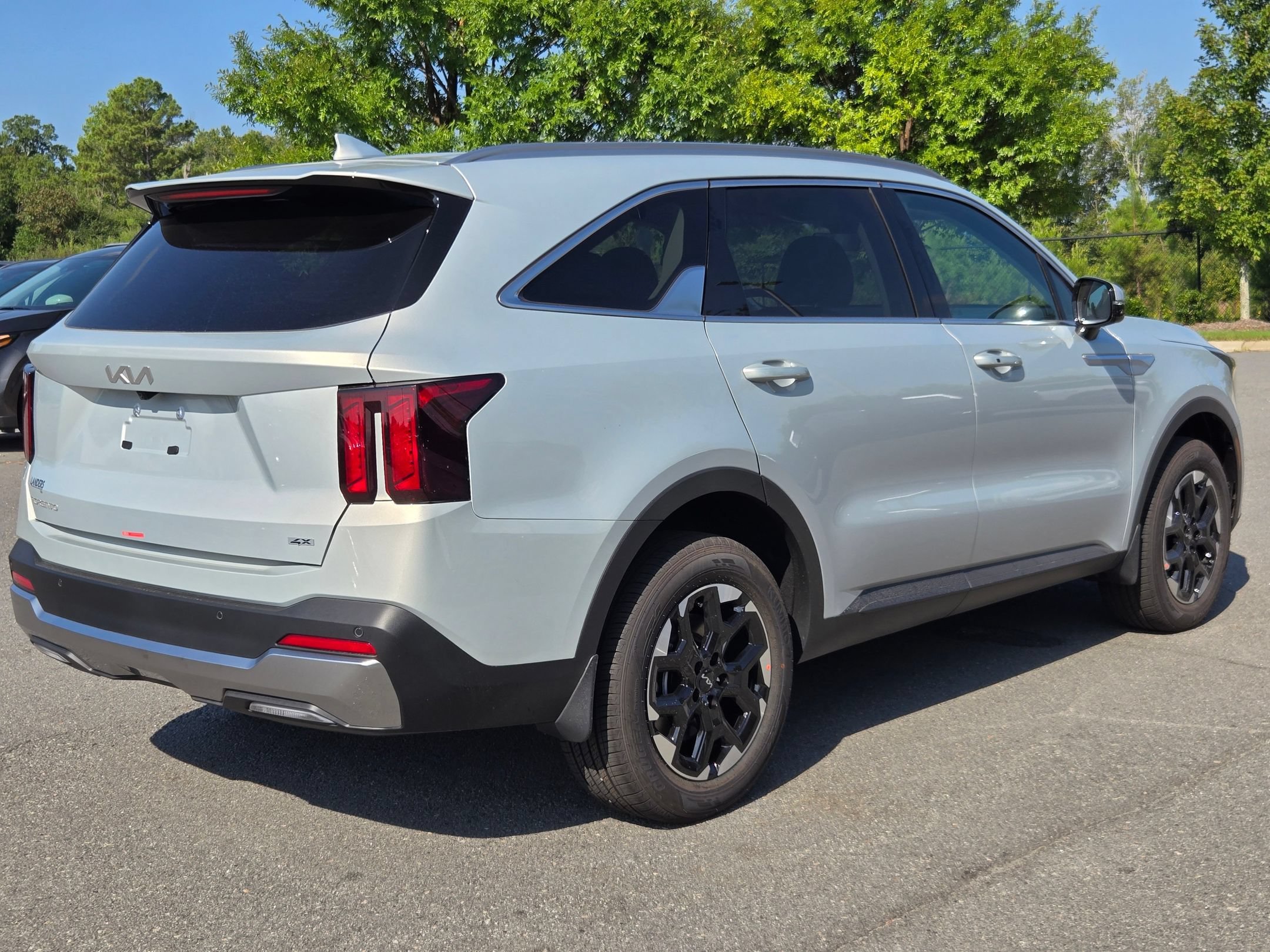 New 2026 Ivory Silver Kia S image 7