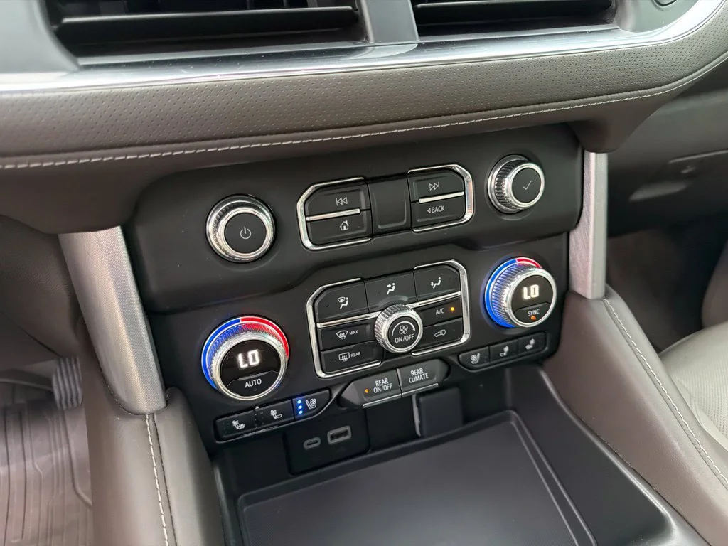 2023 GMC Yukon SLT - Photo 21