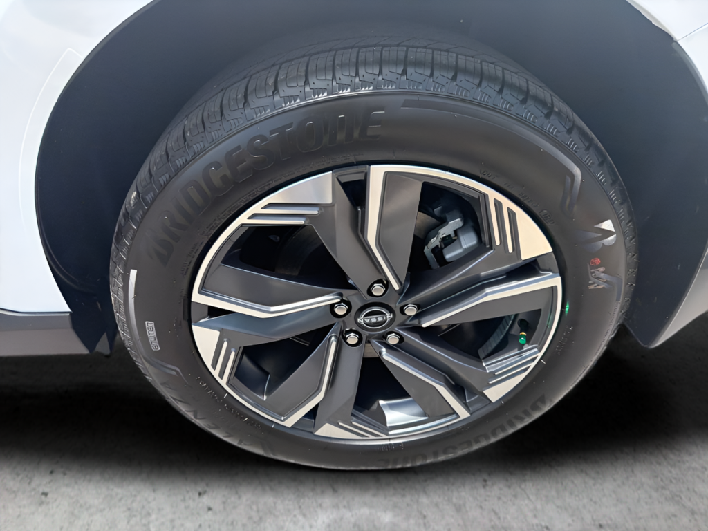 New 2026 White Nissan SL image 49