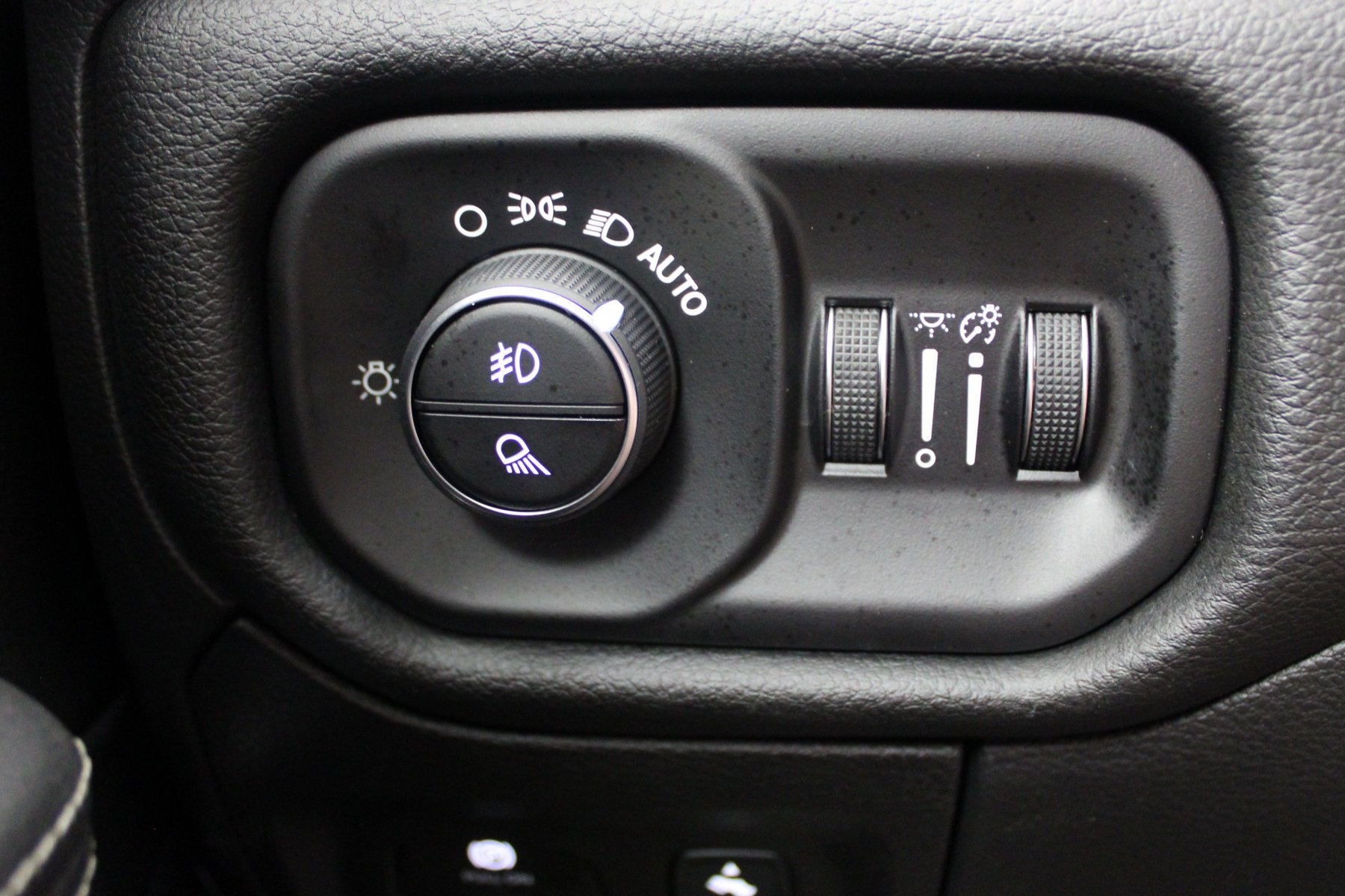 2026 RAM Ram 1500 Pickup Laramie - Photo 15