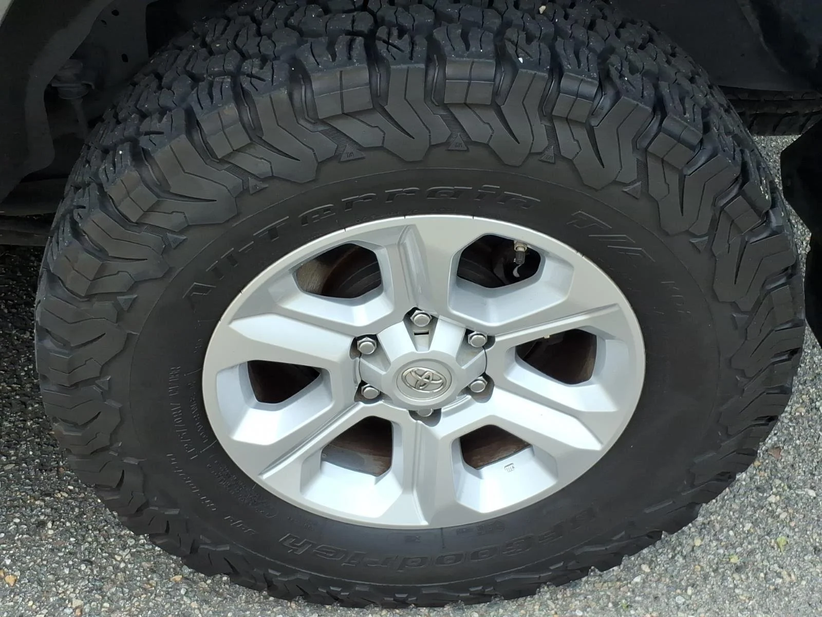 Used 2021 Magnetic Gray Metallic Toyota SR5 Premium image 5