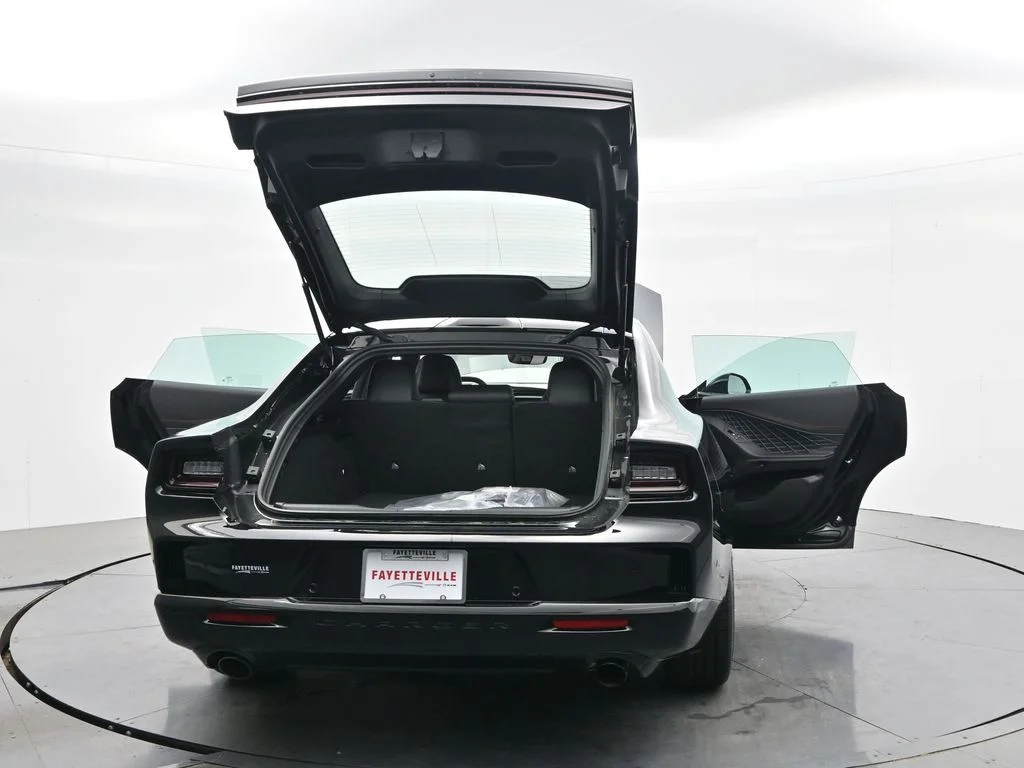 New 2026 Diamond Black Crystal Pearlcoat Dodge R/T image 47
