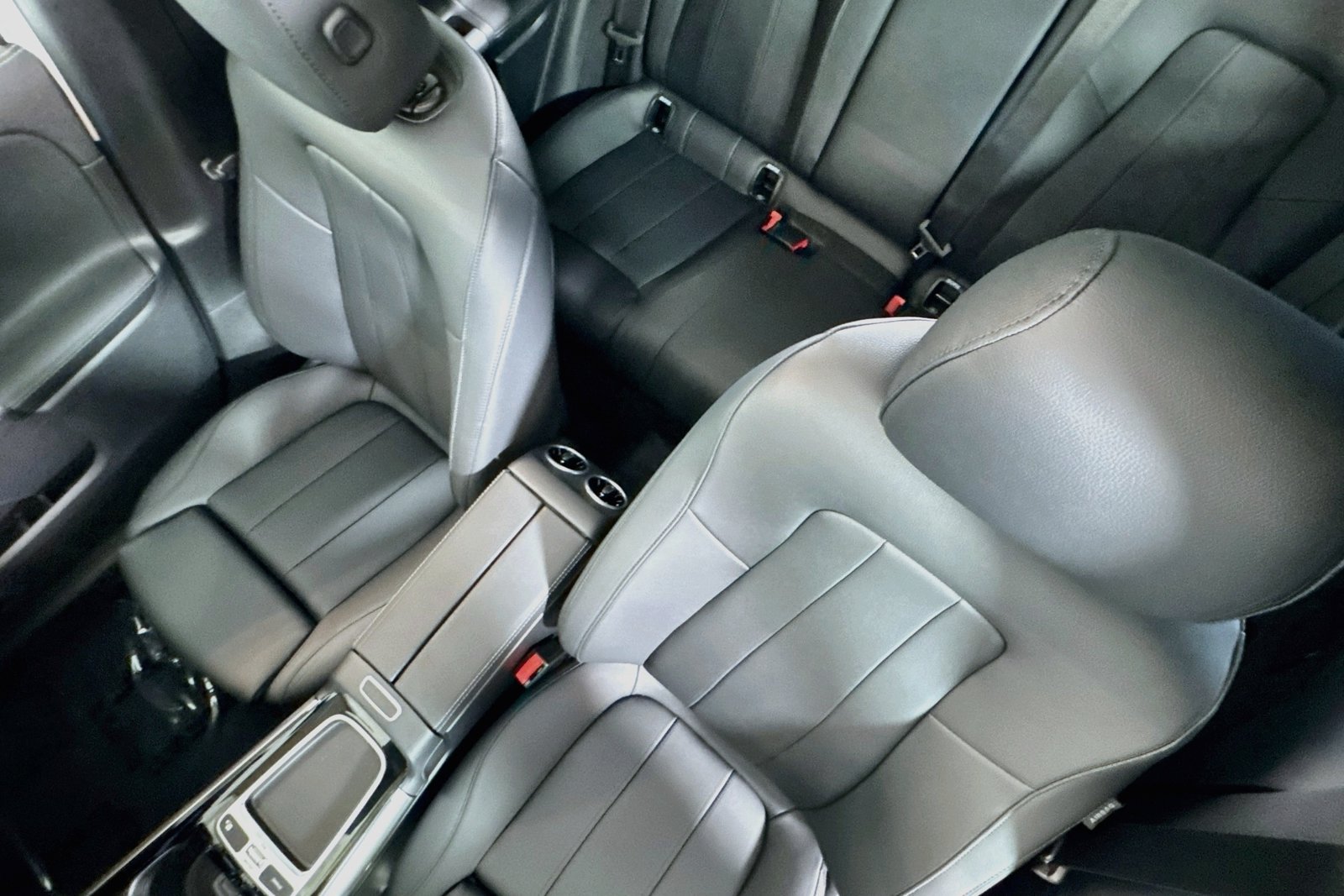 New 2026 Polar White Mercedes-Benz GLA 250 image 19