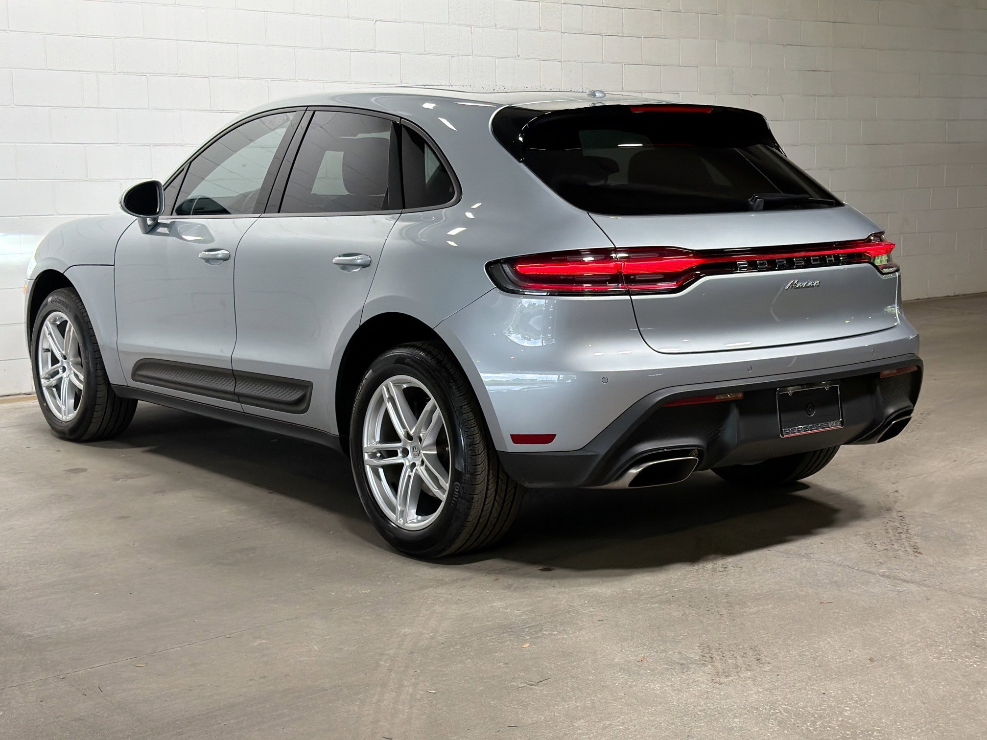 Certified Used 2023 Dolomite Silver Metallic Porsche  image 3