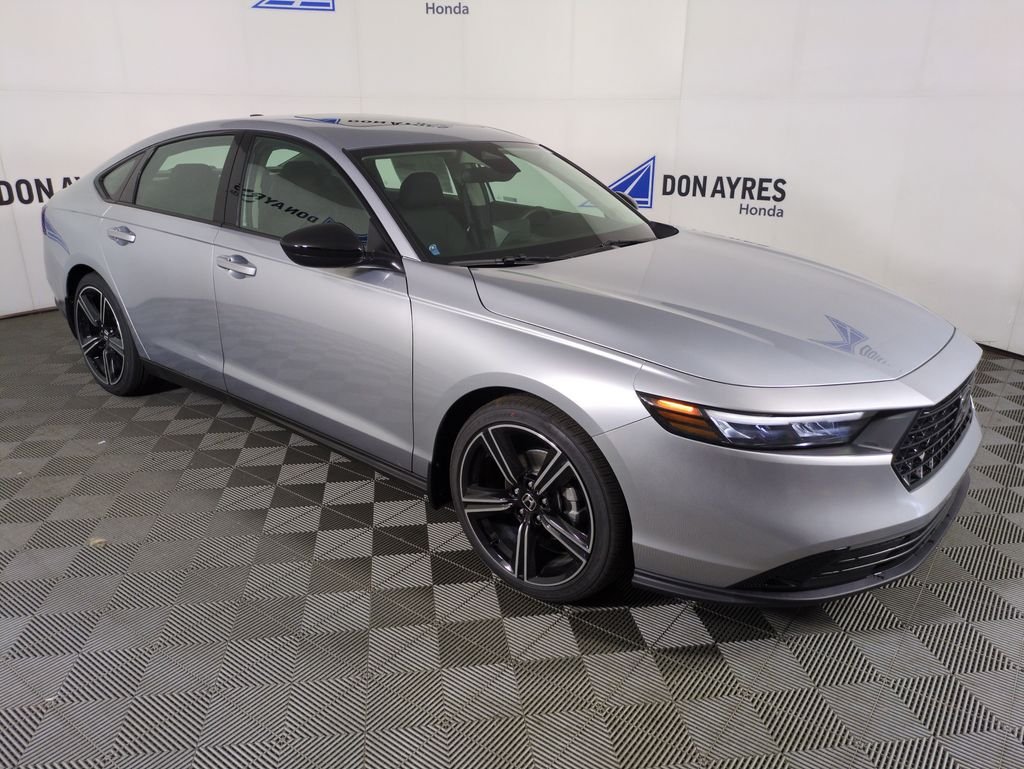 New 2026 Solar Silver Metallic Honda SE image 7