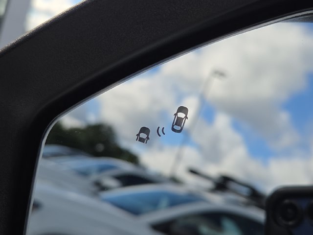 Used 2020 White Hyundai SEL image 12