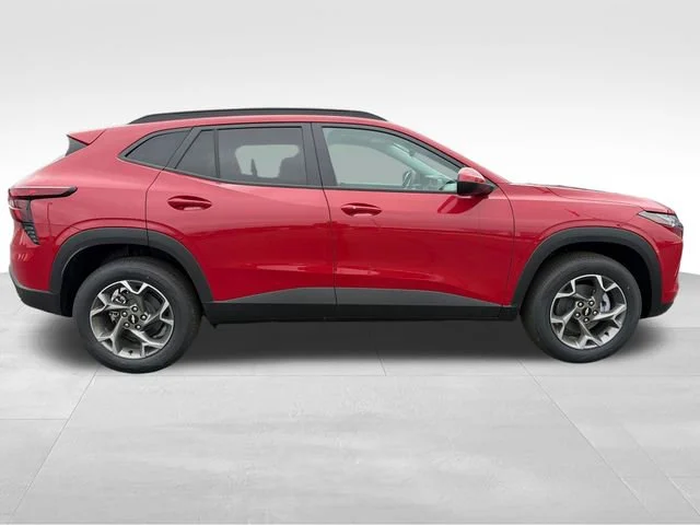 2026 Chevrolet Trax LT - Photo 7