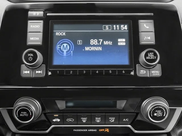 Used 2017  Honda LX image 10