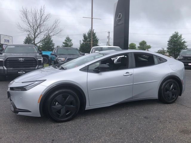 Used 2026 Silver Toyota LE image 7