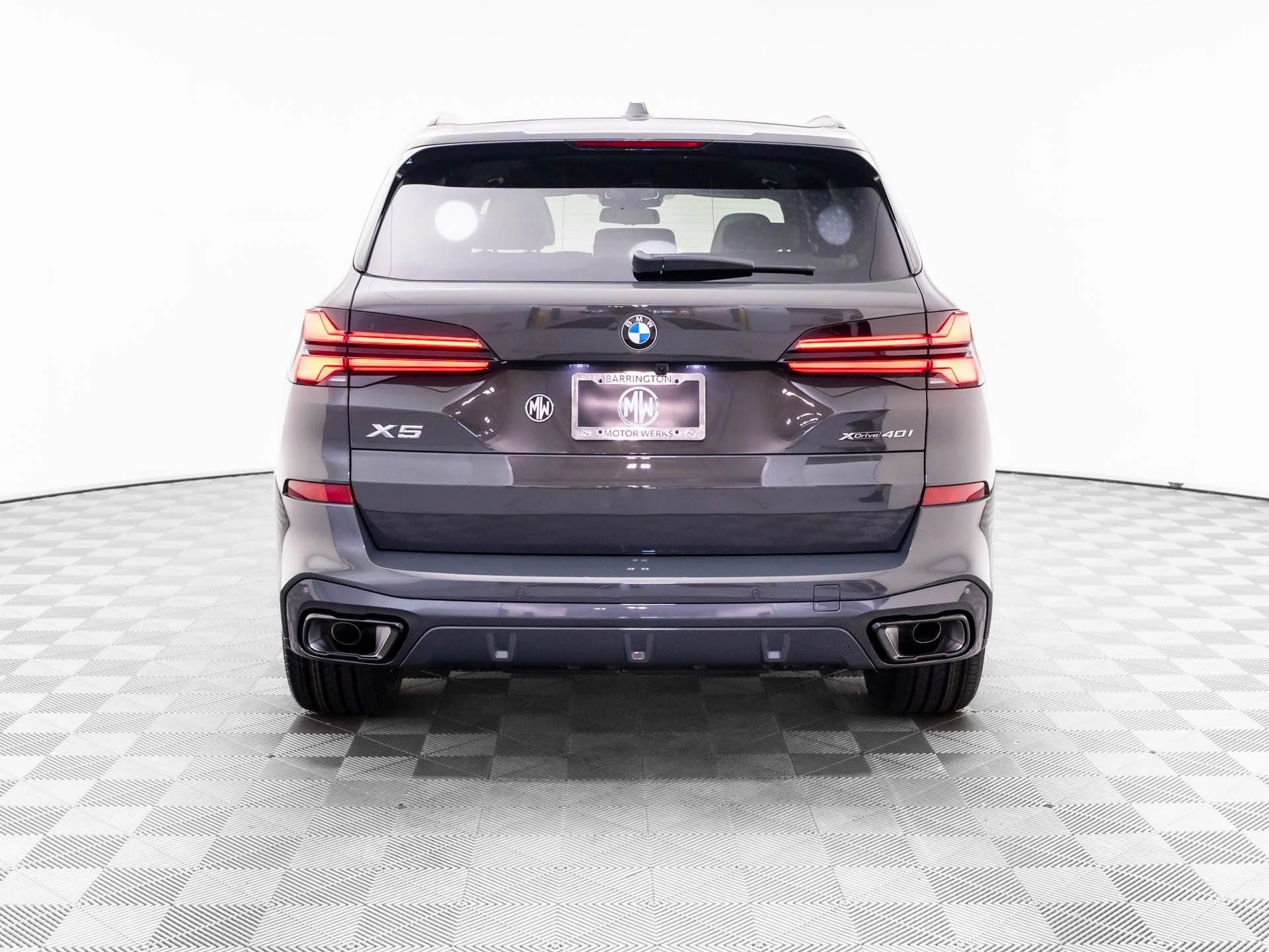 New 2026 Gray BMW xDrive40i image 4