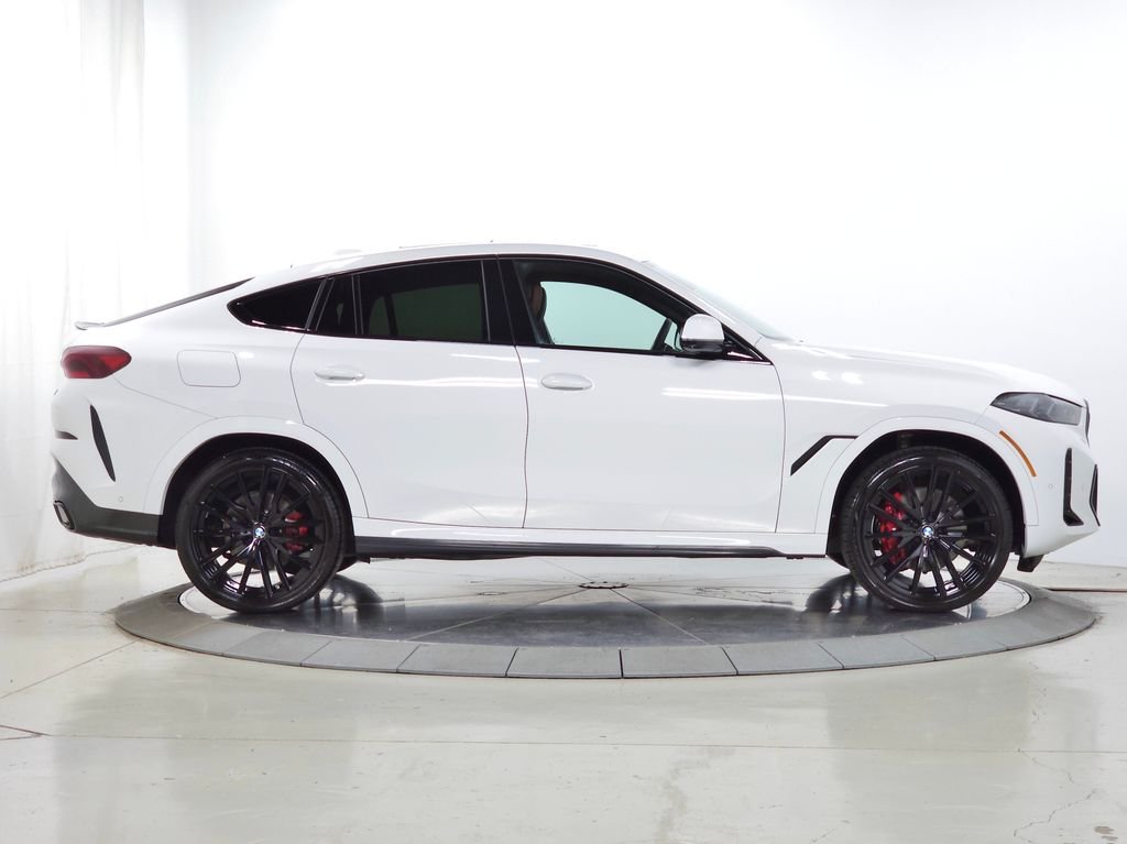 Used 2026 White BMW xDrive40i image 9