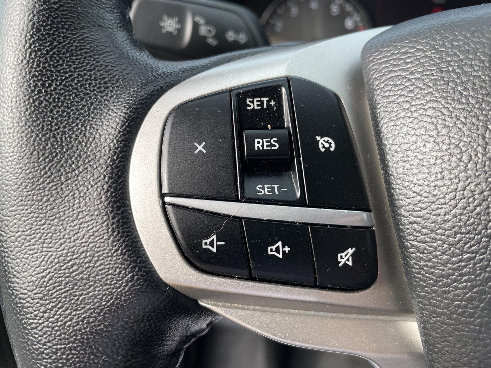 Used 2022 Iconic Silver Ford XLT image 15