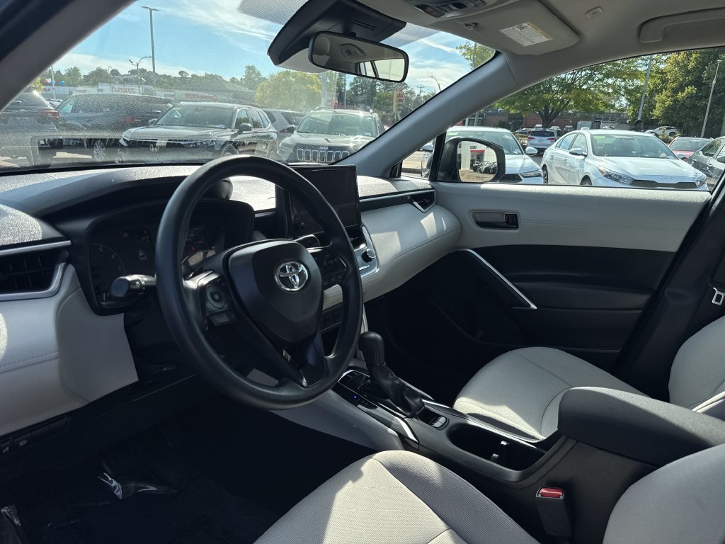 Certified Used 2025 Silver Toyota L image 14
