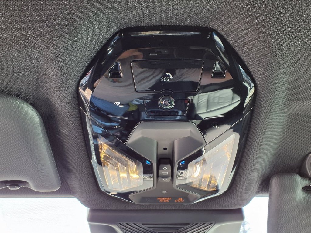 2025 BMW X3 30 - Photo 14