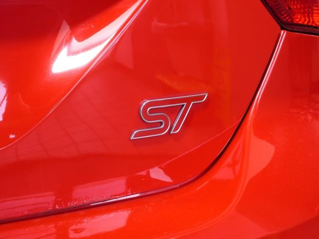 Used 2014 Red Ford ST image 7