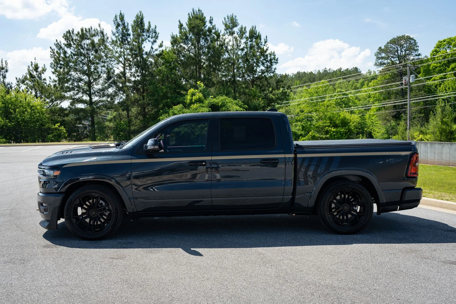 New 2026 Forged Blue Metallic Exterior Paint RAM Big Horn/Lone Star image 13