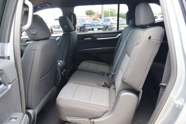 2026 GMC Acadia Elevation - Photo 17