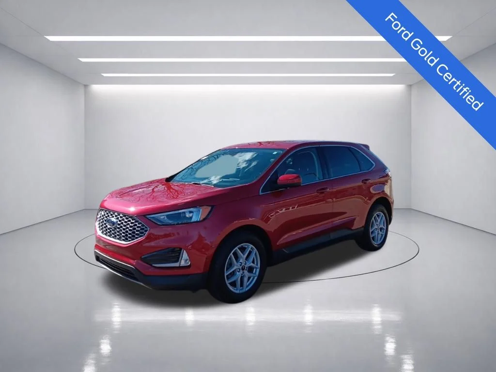 Used 2023 Rapid Red Metallic Tinted Clearcoat Ford SEL image 3