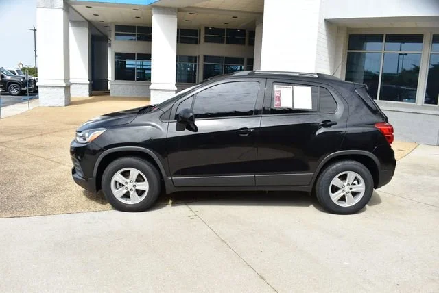Used 2022 Mosaic Black Metallic Chevrolet LT image 6