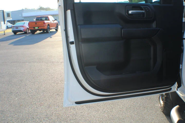 Used 2026 Summit White Chevrolet Custom image 6