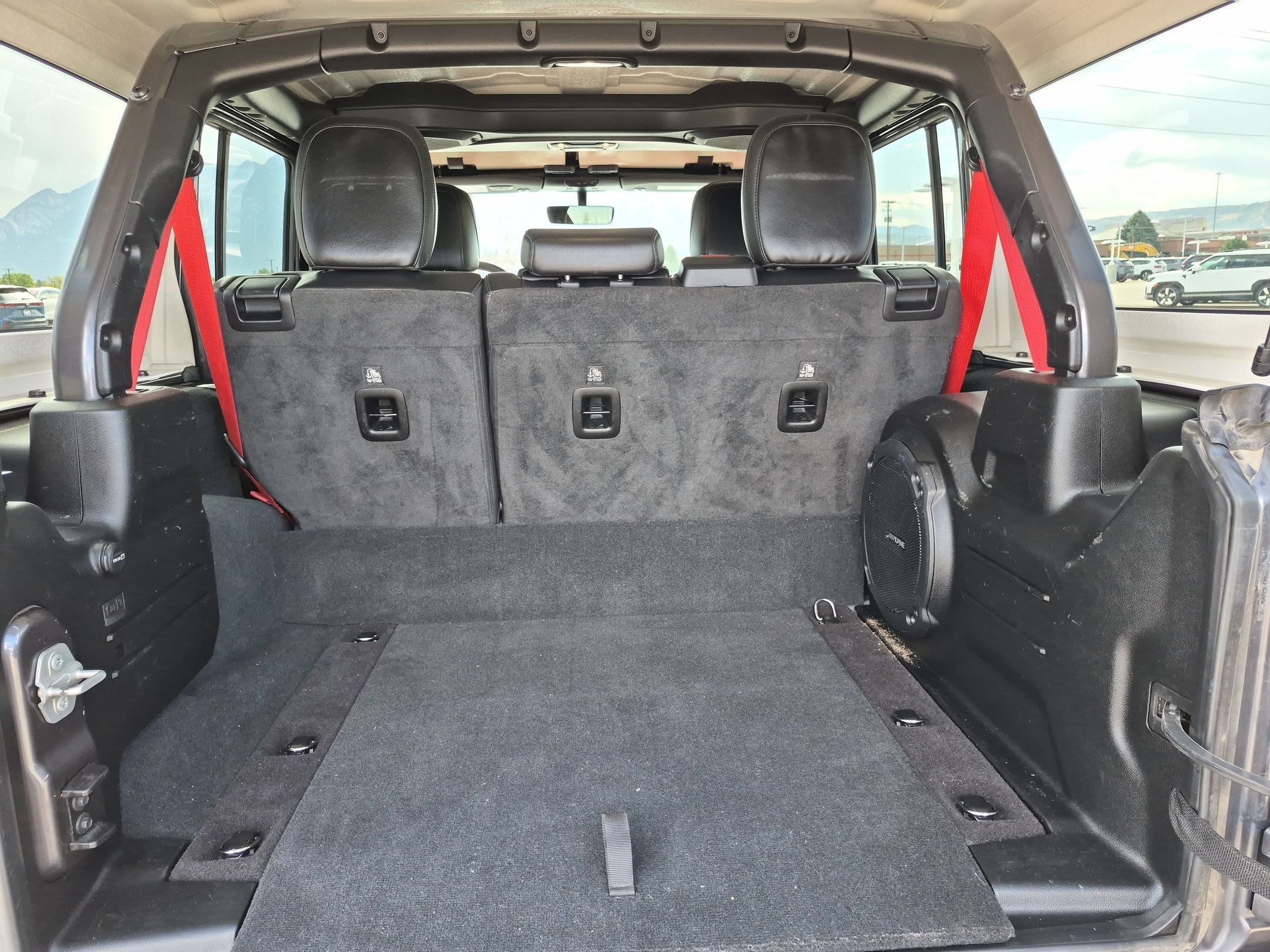 Used 2023 Granite Crystal Metallic Clearcoat Jeep Rubicon 20th Anniversary image 28