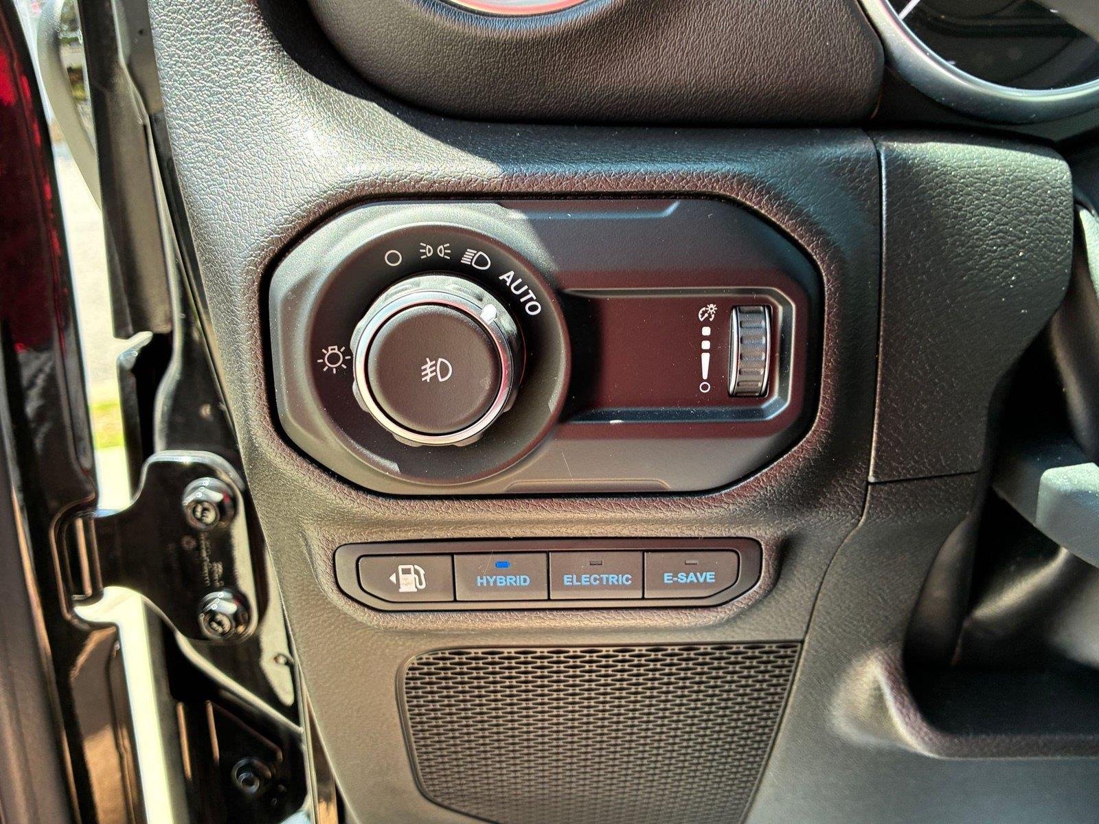 Used 2023 Black Clearcoat Jeep Sahara image 15