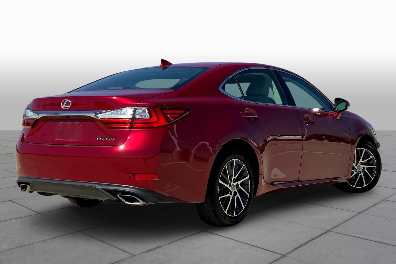 Used 2018 Matador Red Mica Lexus  image 13