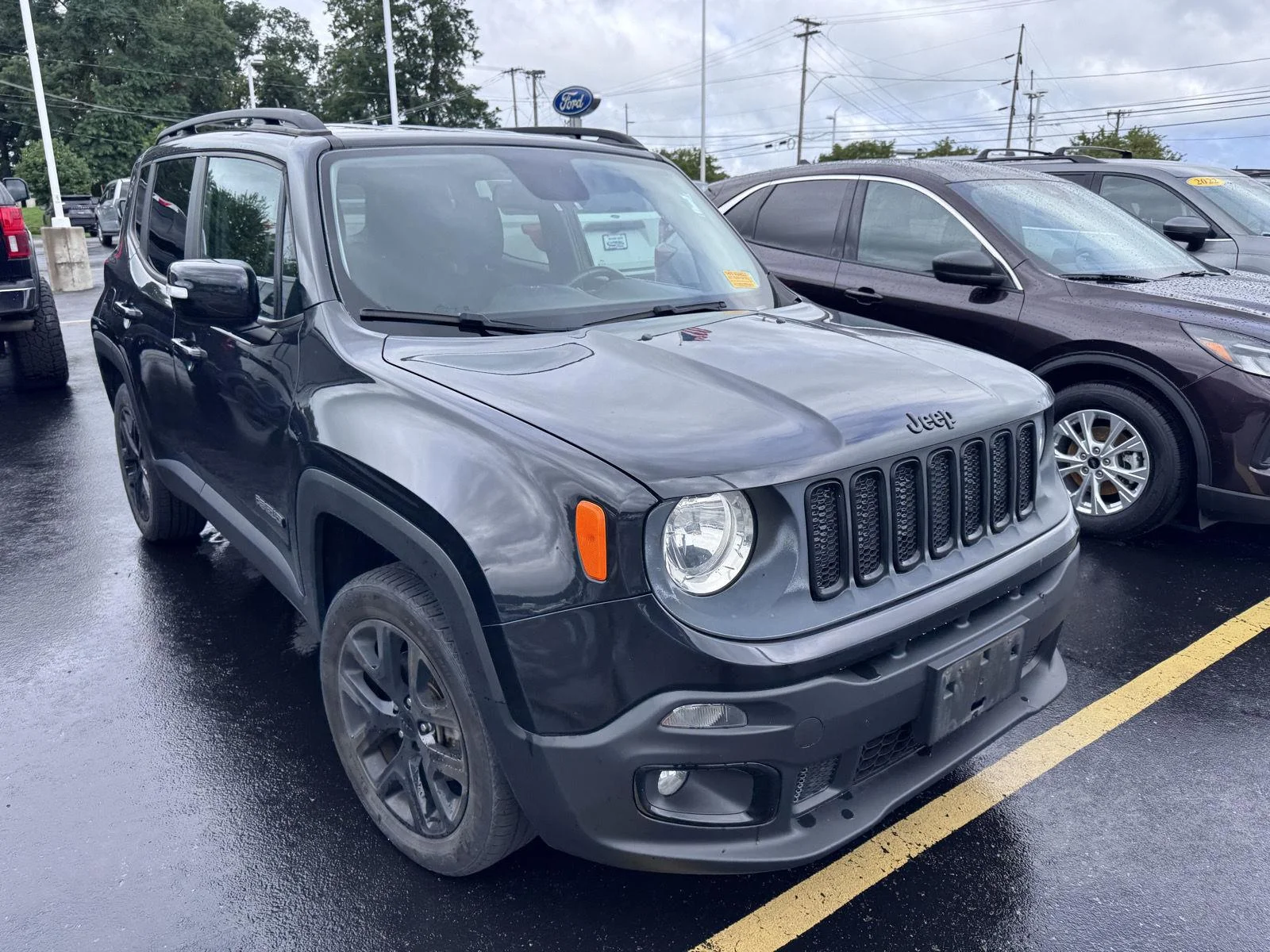 Used 2016 Carbon Black Metallic Jeep Justice image 2