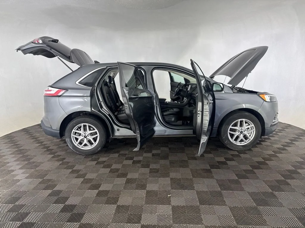 Used 2023 Gray Ford SEL image 14