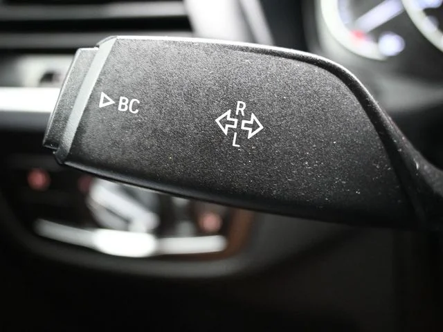 Used 2019 Black BMW sDrive30i image 27