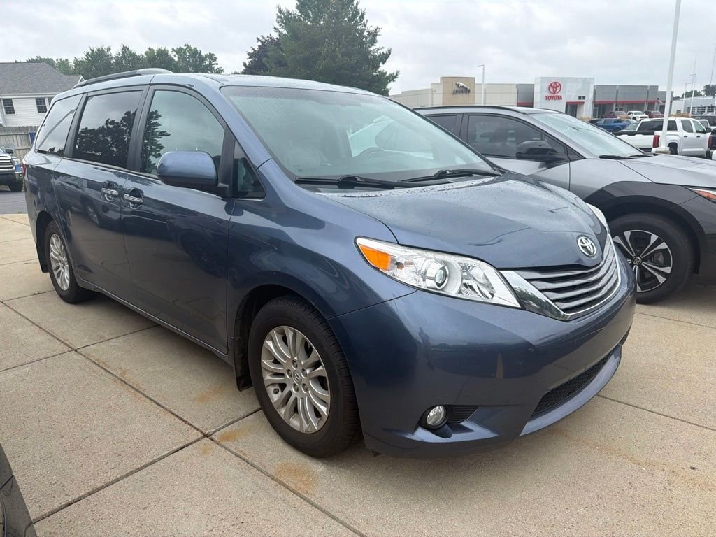 Used 2016 Blue Toyota XLE image 13