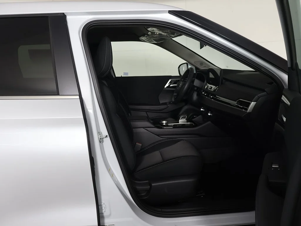 New 2026 White Mitsubishi ES 1.5T S-AWC image 27