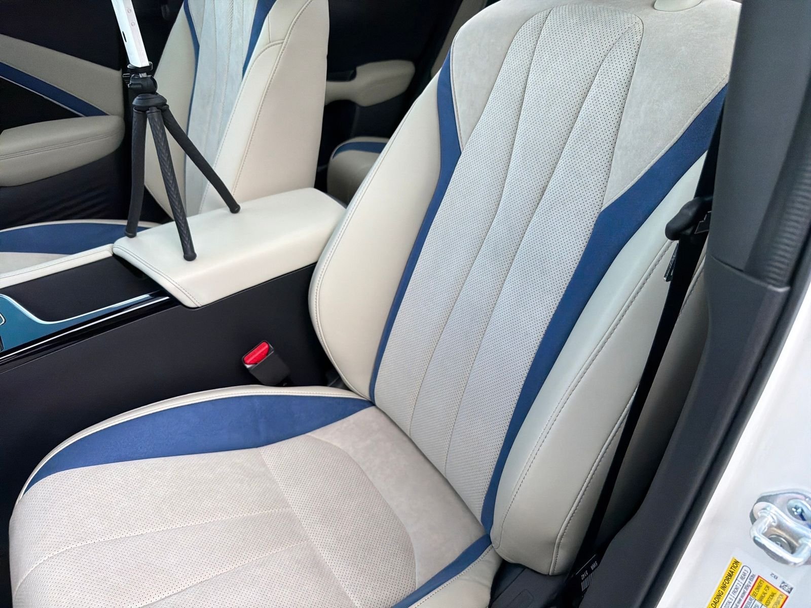 Used 2025 White Acura A-Spec Package image 33