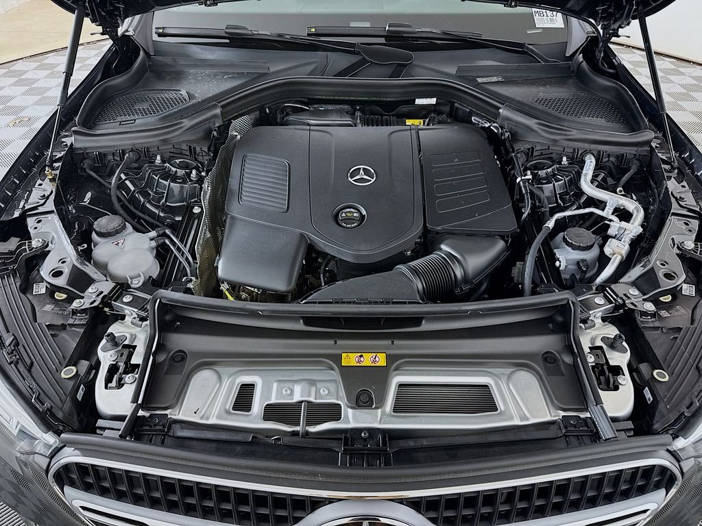 New 2026 Graphite Grey Metallic Mercedes-Benz GLC 300 image 31
