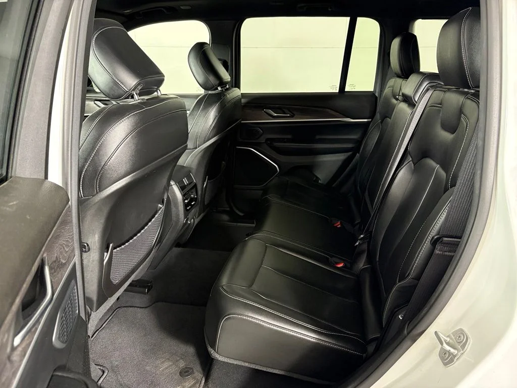 Used 2024 White Jeep 4xe image 38