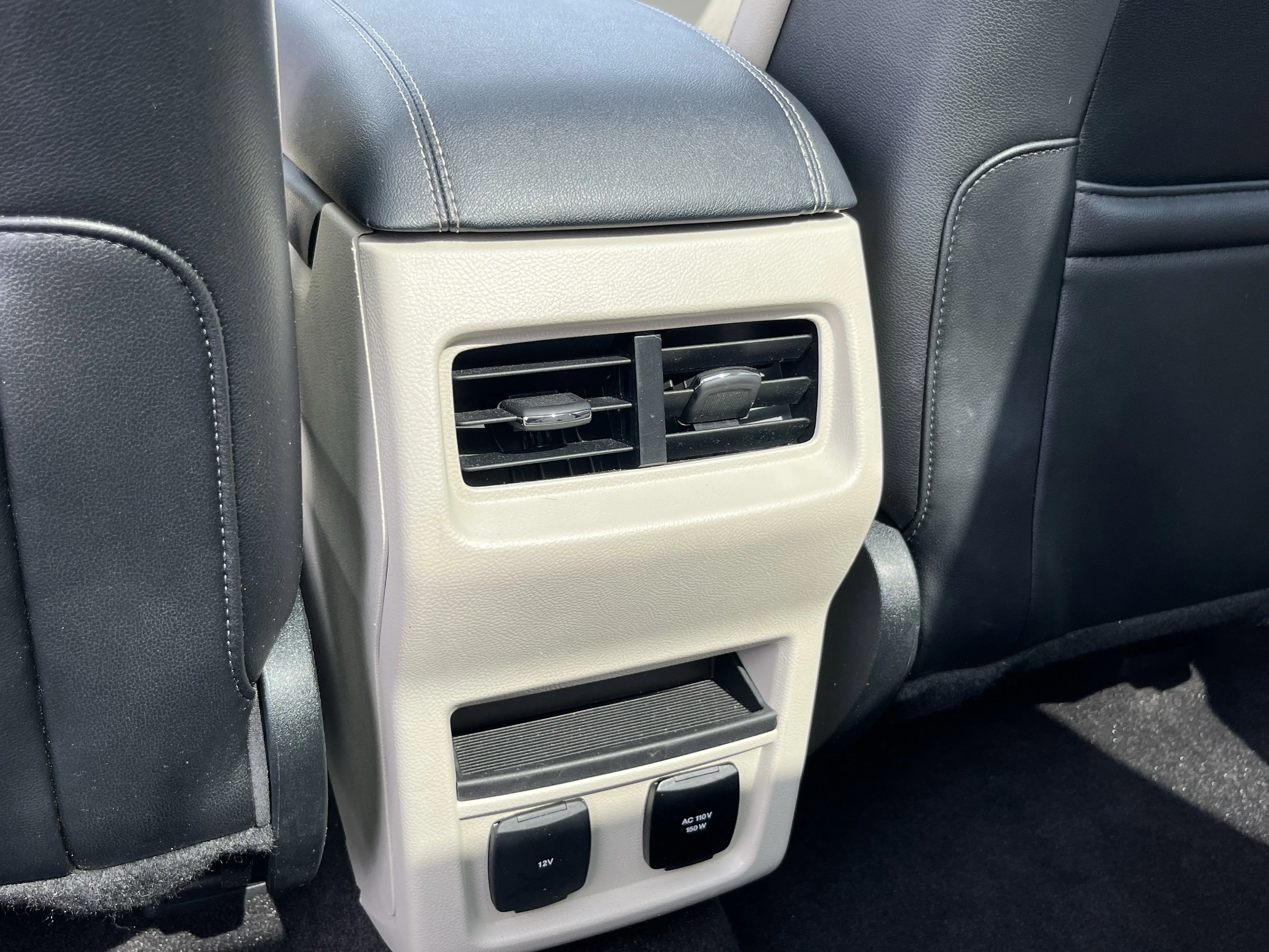 Used 2020 Green Metallic Ford Titanium image 19