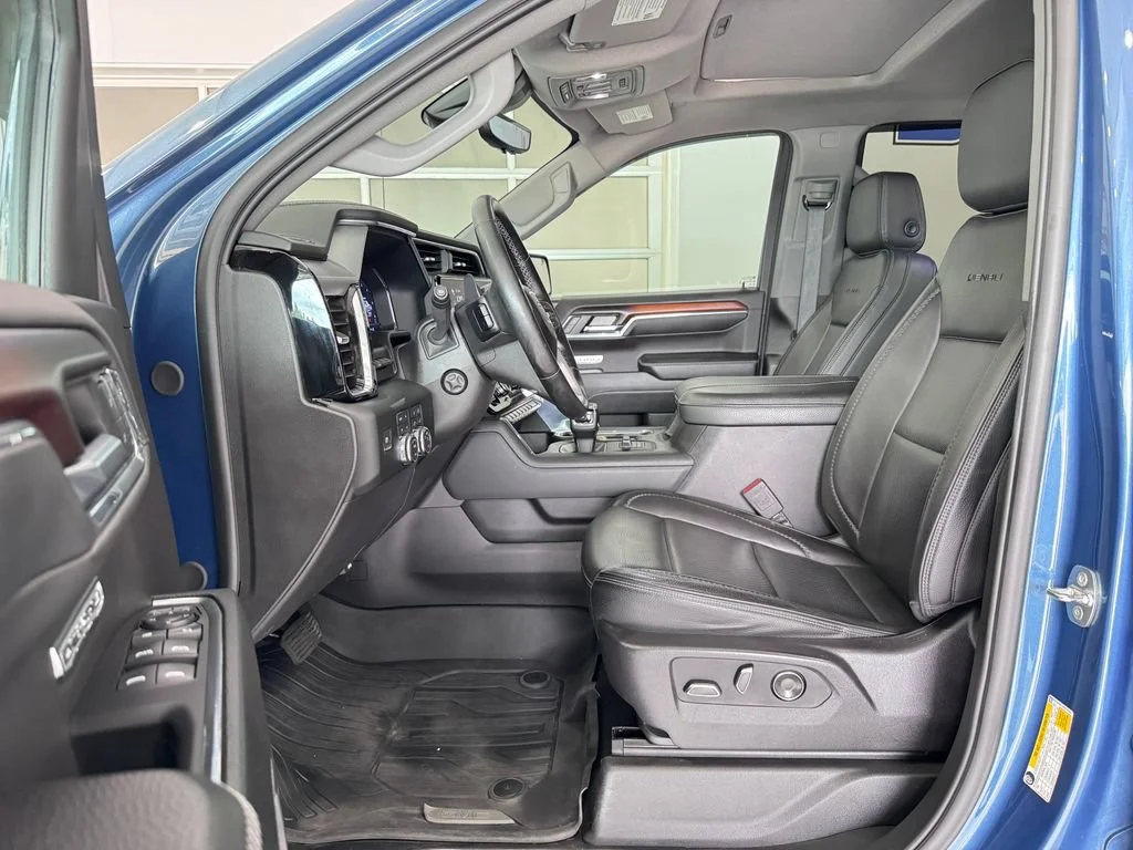 Used 2024 Downpour Metallic GMC Denali image 11