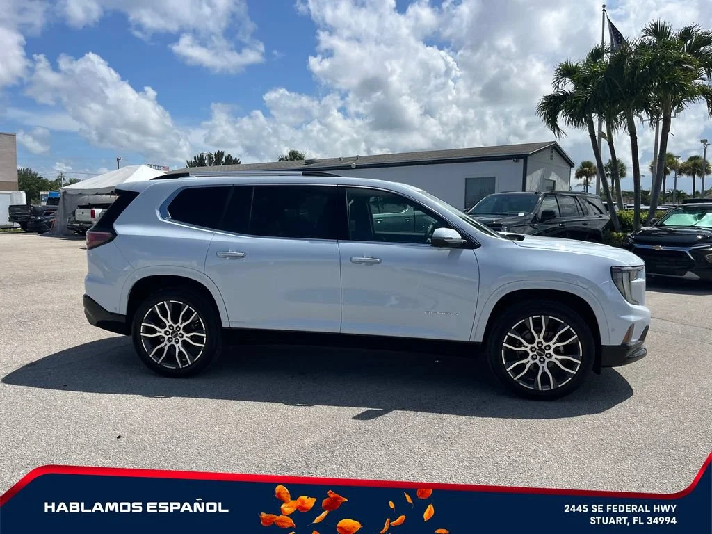 2026 GMC Acadia Denali Ultimate - Photo 4