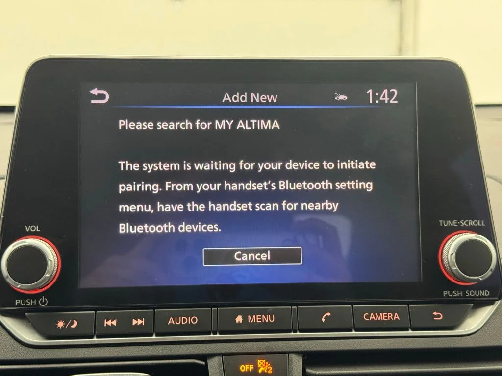 Used 2025 Gun Metallic Nissan 2.5 SV image 23