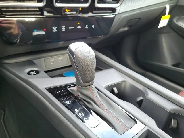 New 2027 Atlantic Gray Metallic / Super Black Two-tone Nissan SR image 21