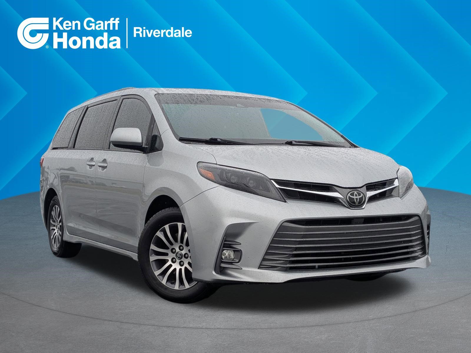 2020 Toyota Sienna XLE