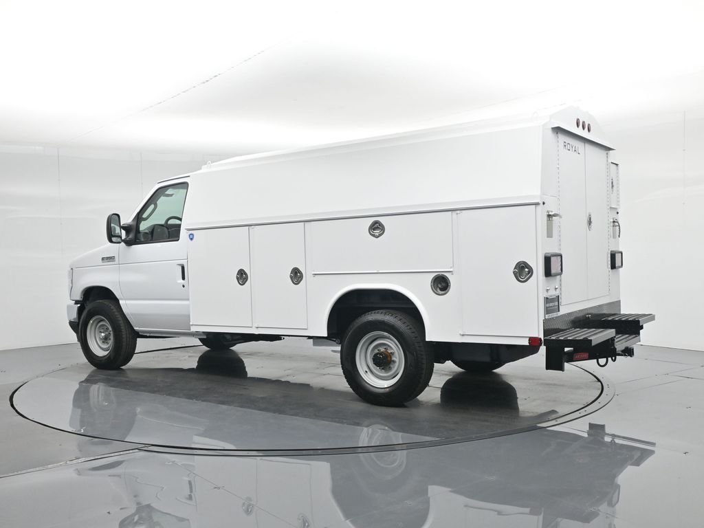 New 2026 Oxford White Ford Base image 36