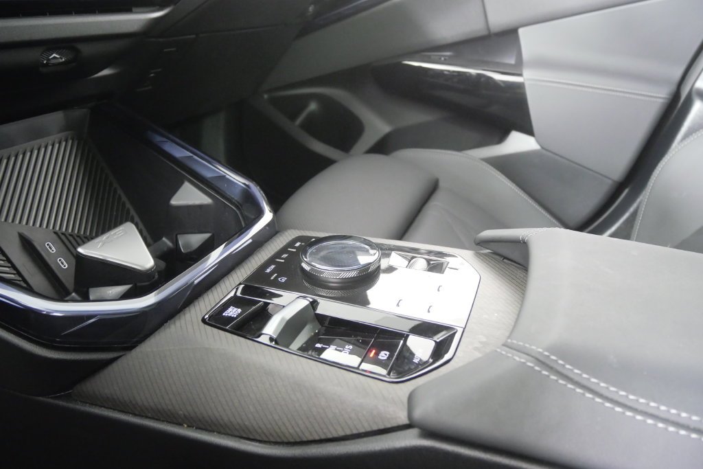 Certified Used 2026 Black Sapphire Metallic BMW 30 xDrive image 24