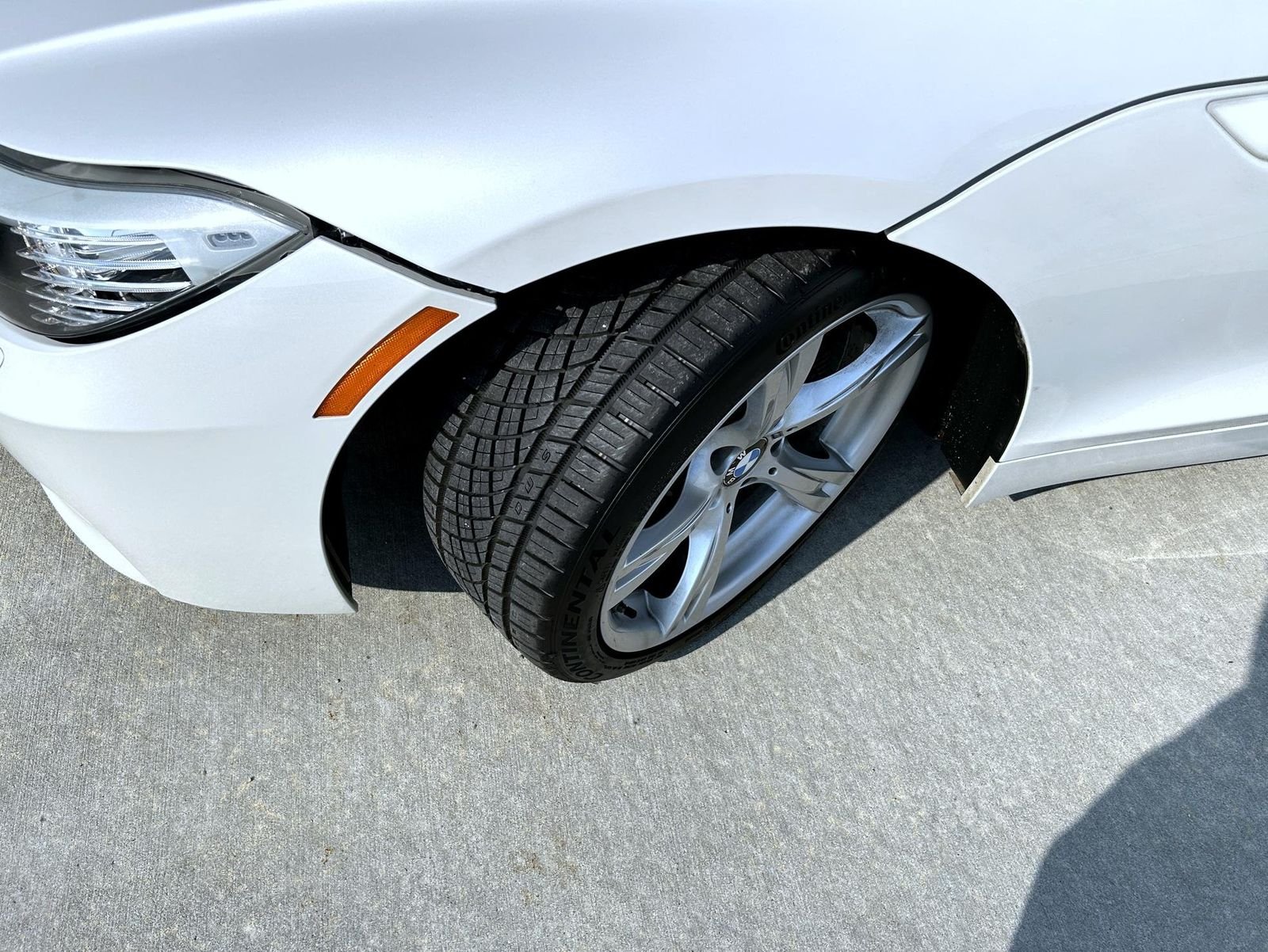 Used 2013 White BMW sDrive28i image 19