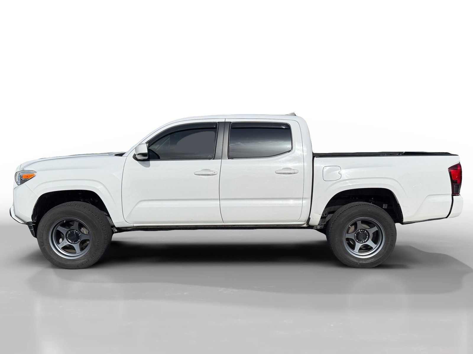 Used 2018 Super White Toyota SR image 2