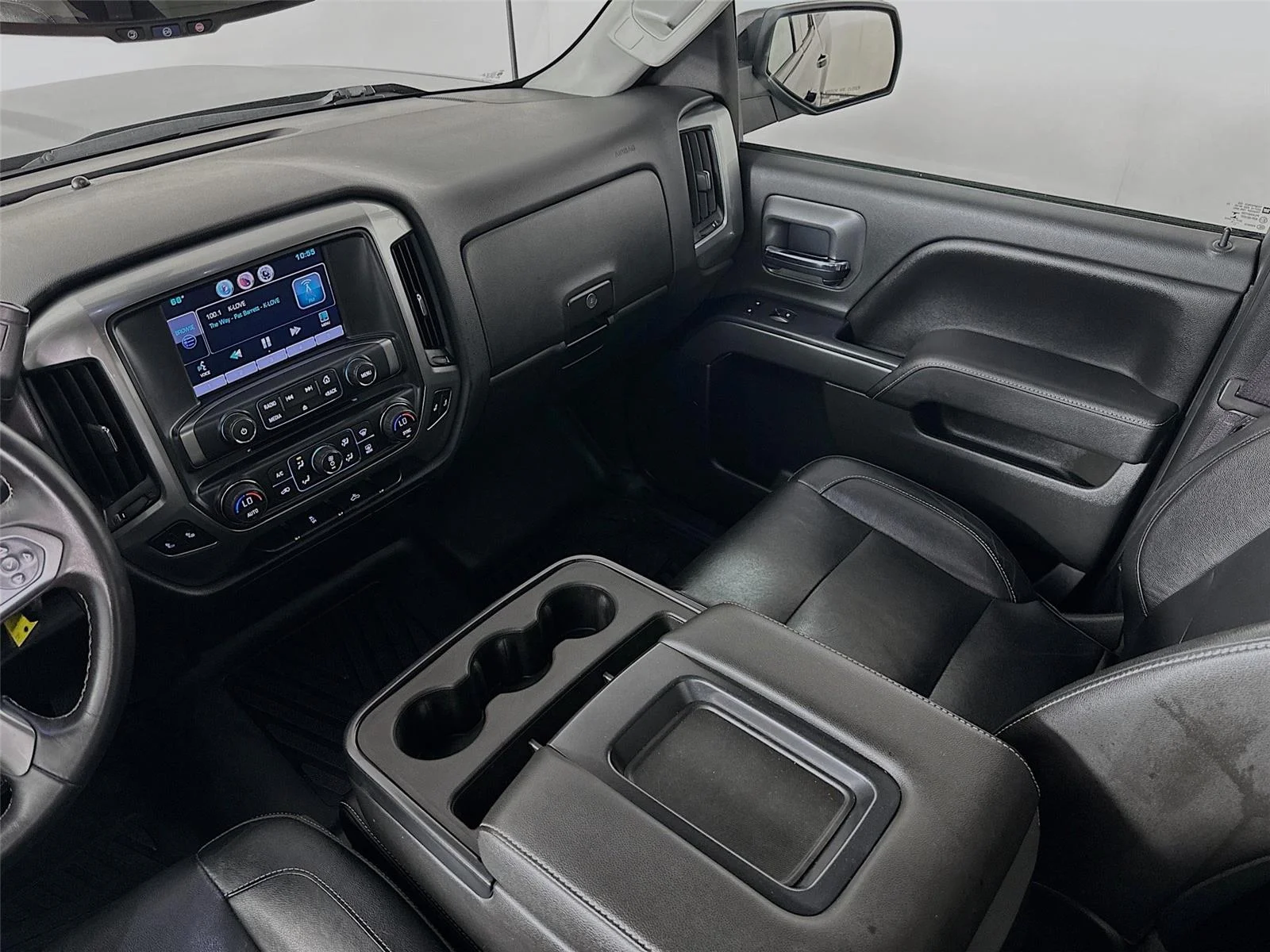 Used 2015 BLACK Chevrolet LT image 24